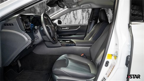 Used 2024 Toyota Mirai XLE w/ Advanced Technology Package image 3