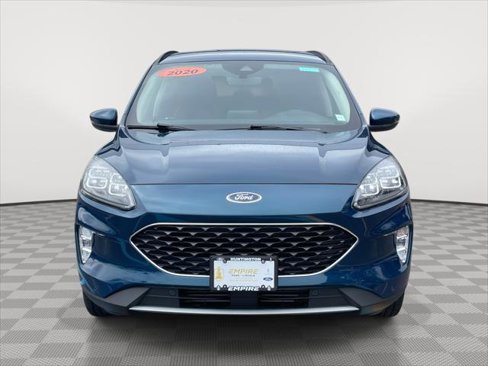 Used 2020 Ford Escape Titanium image 2
