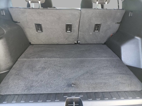 Used 2020 Chevrolet Equinox LT w/ Driver Convenience Package image 33