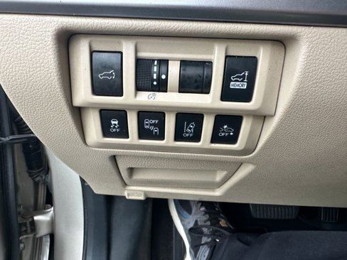 Used 2018 Subaru Outback 3.6R Limited image 21