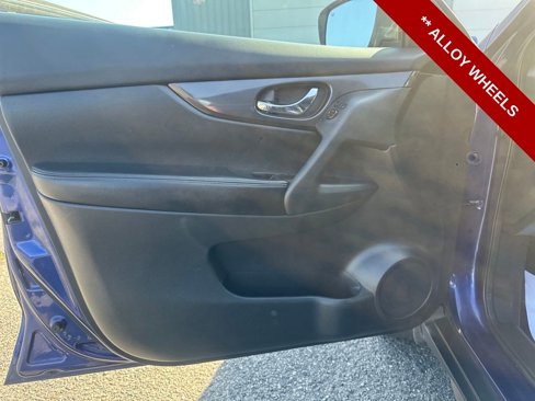 Used 2020 Nissan Rogue S w/ Special Edition Package image 12