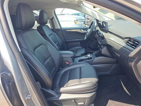 Certified 2022 Ford Escape Titanium image 11