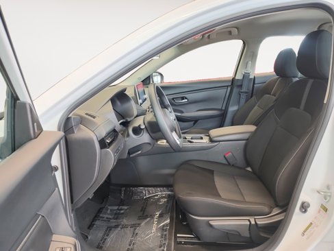 Used 2025 Nissan Sentra SV image 24