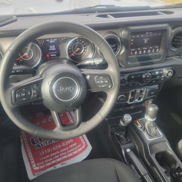 Used 2023 Jeep Gladiator Sport image 8