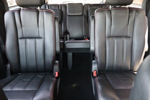 Used 2018 Dodge Grand Caravan GT image 36