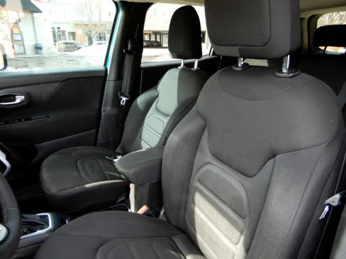 Used 2021 Jeep Renegade Latitude image 13
