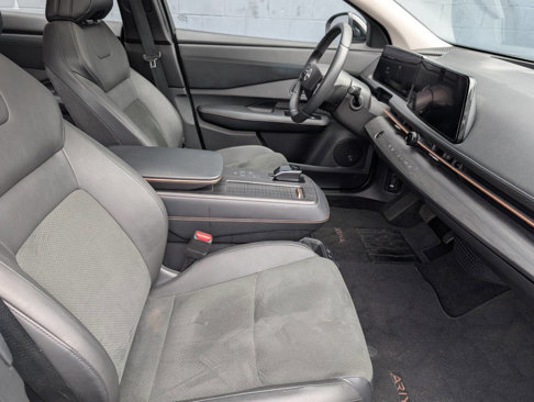 Used 2023 Nissan Ariya AWD image 8