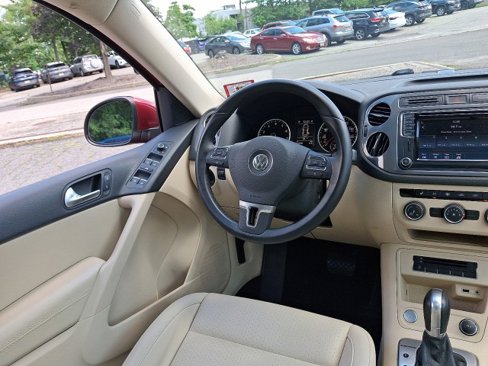 Used 2016 Volkswagen Tiguan SEL image 14