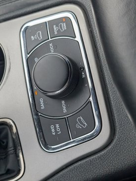 Certified 2019 Jeep Grand Cherokee High Altitude image 25