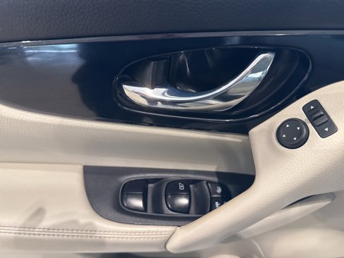 Used 2018 Nissan Rogue Sport SV image 22