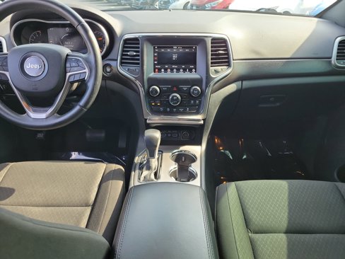Used 2018 Jeep Grand Cherokee Laredo image 9