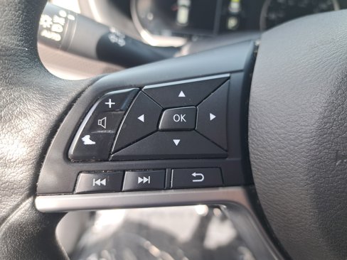 Used 2019 Nissan Kicks SV image 22