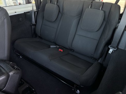 Used 2021 Jeep Wrangler Sport image 17