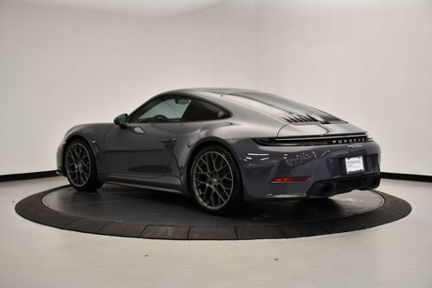 Used 2025 Porsche 911 Carrera image 3