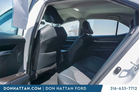 Used 2023 Toyota Camry SE image 18