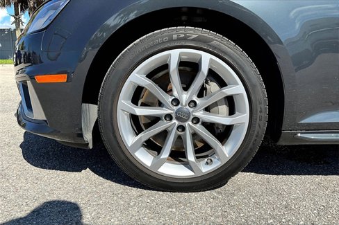 Used 2019 Audi A4 2.0T Premium image 13