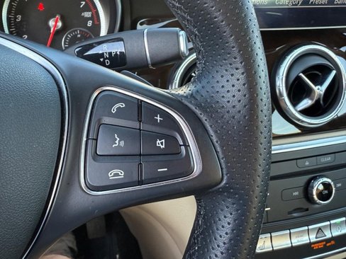 Used 2018 Mercedes-Benz CLA 250 4MATIC image 19