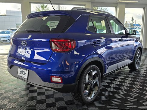 New 2025 Hyundai Venue SEL image 4