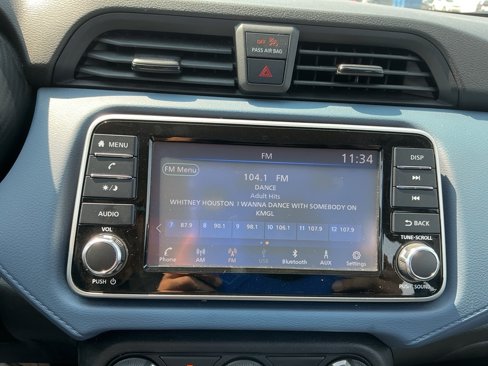 Used 2023 Nissan Versa SV image 21