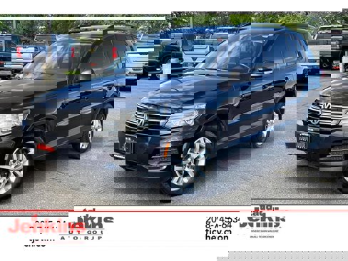 Used 2016 Volkswagen Tiguan S image 1