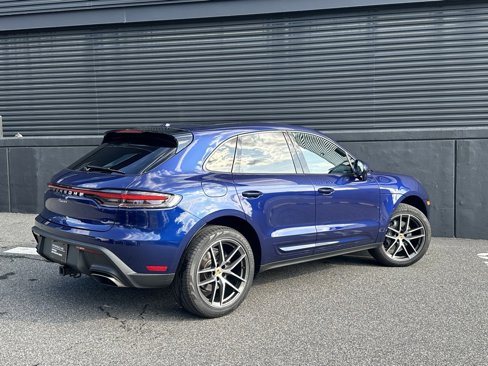 Certified 2025 Porsche Macan image 10
