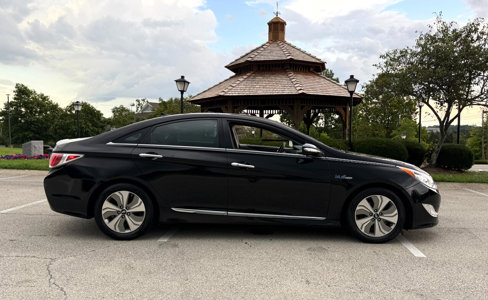 Used 2014 Hyundai Sonata Limited w/ Panoramic Sunroof Package 02 image 4