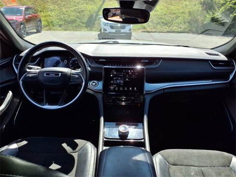 Certified 2021 Jeep Grand Cherokee L Laredo image 13