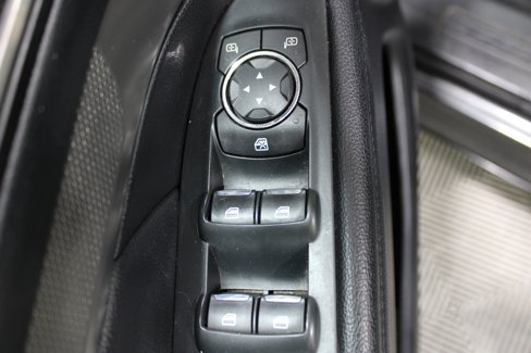 Used 2019 Ford Explorer XLT w/ Equipment Group 202A image 7