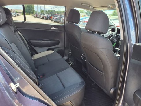 Used 2019 Kia Sportage LX image 16