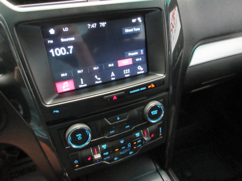 Used 2017 Ford Explorer XLT w/ Equipment Group 202A image 32