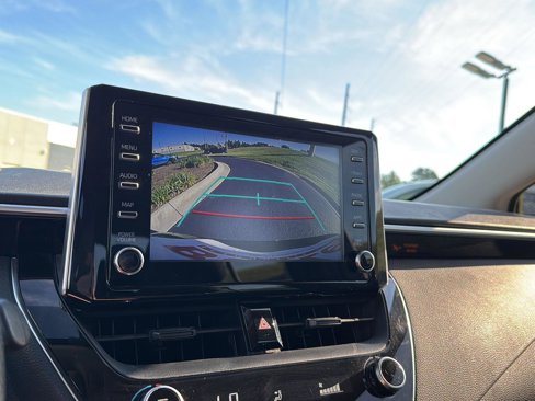 Used 2020 Toyota Corolla LE image 23