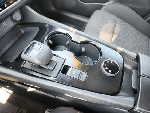 Used 2023 Nissan Rogue SV image 11