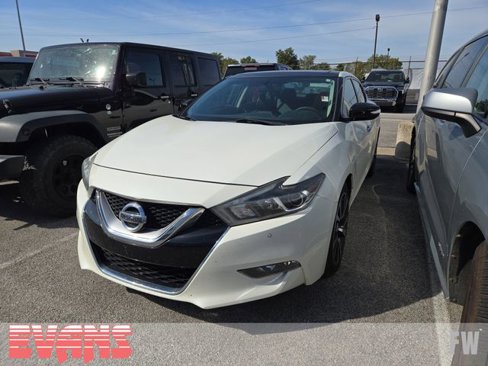 Used 2016 Nissan Maxima 3.5 SL w/ Interior Lighting Package image 3