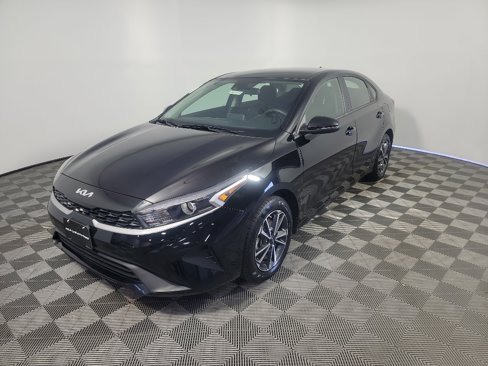 Certified 2022 Kia Forte LXS w/ LXS Technology Package image 12