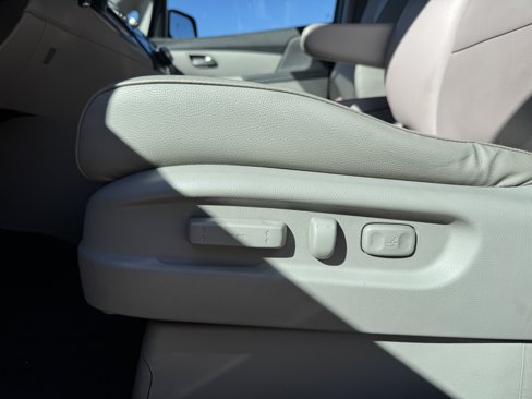 Used 2013 Honda Odyssey EX-L image 11