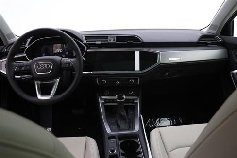 Used 2025 Audi Q3 2.0T Premium w/ Convenience Package image 8