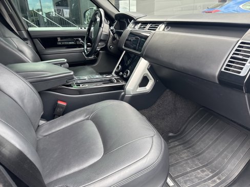 Used 2018 Land Rover Range Rover HSE image 5