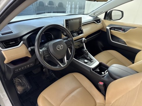Used 2021 Toyota RAV4 Limited image 13