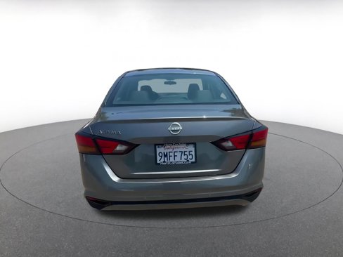 Used 2024 Nissan Altima 2.5 S image 12