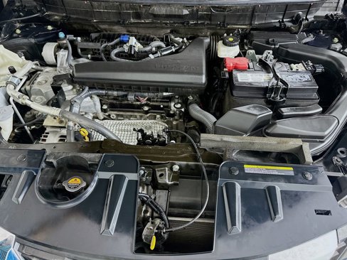 Used 2020 Nissan Rogue SL w/ Premium Package image 30