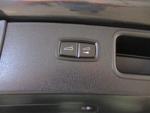 Used 2019 Porsche Macan image 39