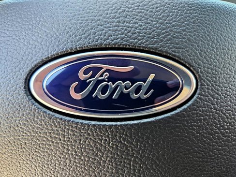 Used 2022 Ford Explorer XLT w/ Equipment Group 202A image 27