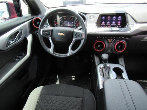 Used 2021 Chevrolet Blazer LT image 12