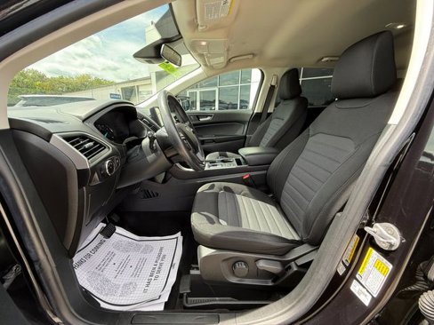 Used 2023 Ford Edge SE w/ Black Appearance Package image 19