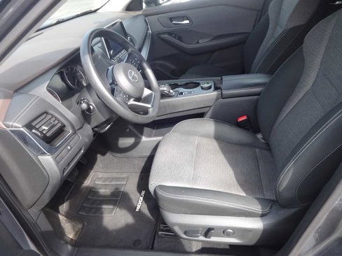 Used 2021 Nissan Rogue SV image 11