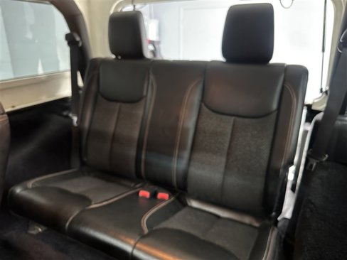 Used 2016 Jeep Wrangler Sahara image 3