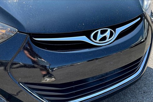 Used 2016 Hyundai Elantra SE image 27