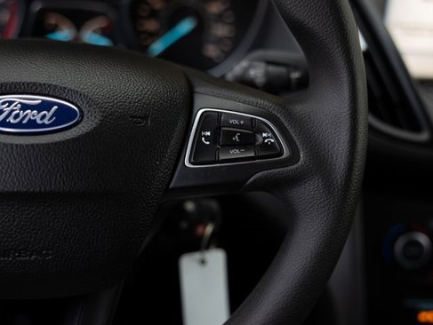 Used 2018 Ford Escape SE w/ SE Sync 3 Package image 14