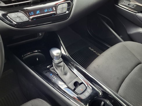 Used 2019 Toyota C-HR XLE image 25