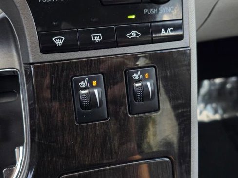 Used 2013 Toyota Venza image 30